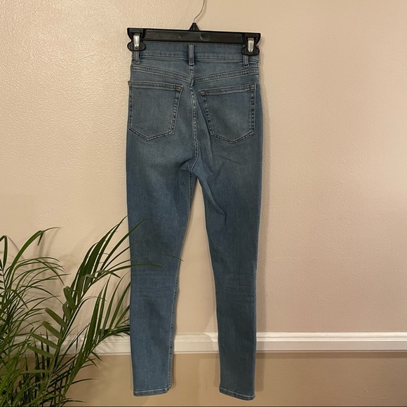 Reformation High and Skinny Crops in “Barbados” Size 23 - Picture 4 of 7